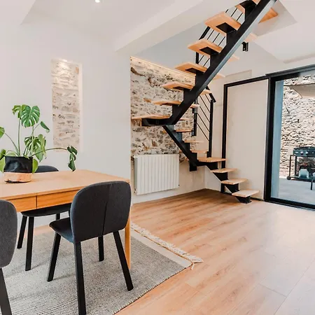 Peaceful Air-conditioned Haven With An Inner Courtyard *