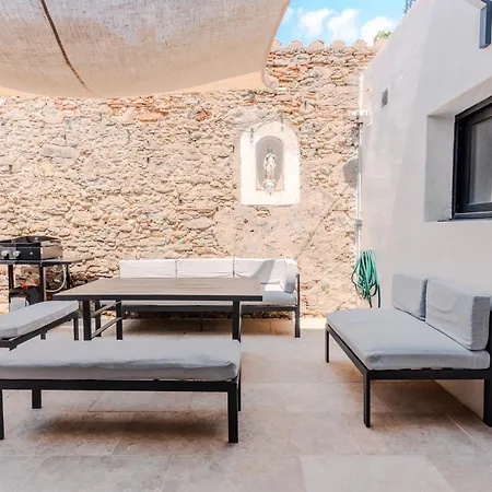 Peaceful Air-conditioned Haven With An Inner Courtyard Apartment Carcassonne
