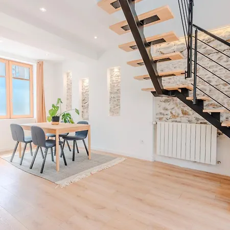Peaceful Air-conditioned Haven With An Inner Courtyard *