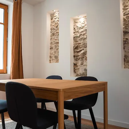 Apartment Peaceful Air-conditioned Haven With An Inner Courtyard